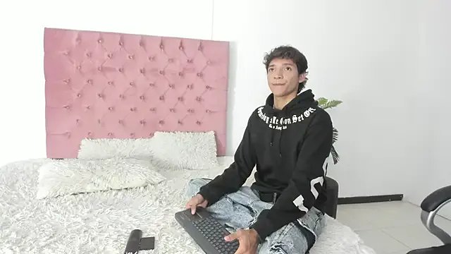 im_ralff on StripChat