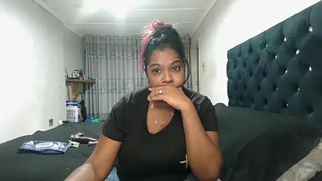 Indianmayaxoxo on StripChat 
