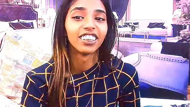 IndianSexySlender on StripChat 