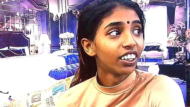 IndianSexySlender on StripChat 