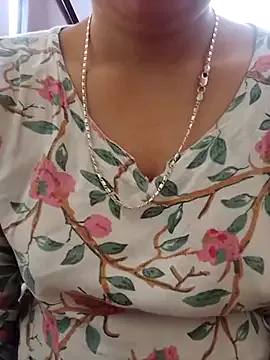 isha_sharma2002 on StripChat