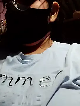 isha_sharma2002 on StripChat