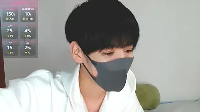 itsme_LEON on StripChat