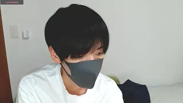 itsme_LEON on StripChat