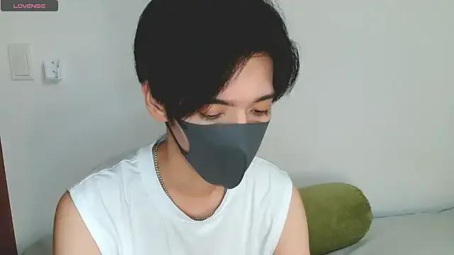 itsme_LEON on StripChat