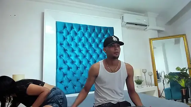 Ivan_and_Sarha — toes cloes up