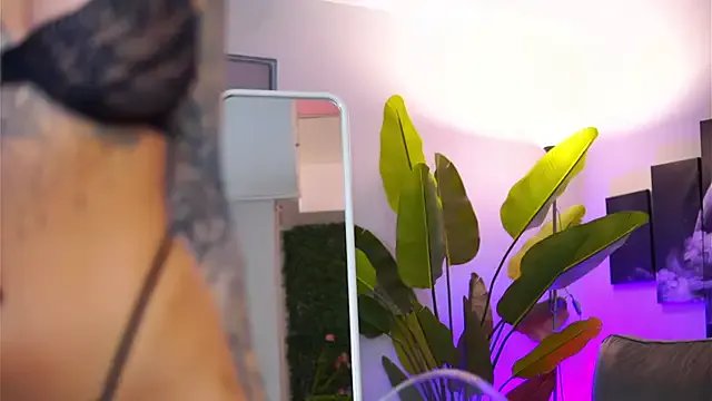 Ivy_Trix — Freechat on StripChat