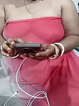 Kajal-585 on StripChat