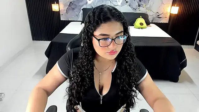 Karla18_ — 2 fingers in my ass 