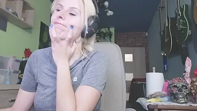 karmija on StripChat