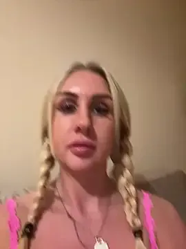 KatieDiamondd — STRIPTEASE NAUGHTY SHOW