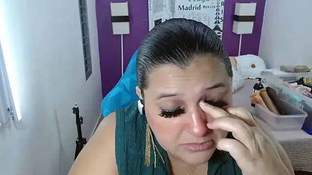 Kerly_Doll — Deep throat slow  with a lot of saliva