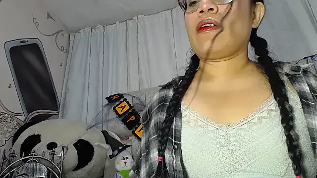 KEYRA-MILLER- on StripChat