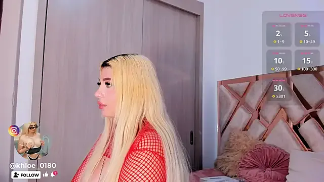 khloe__018 on StripChat