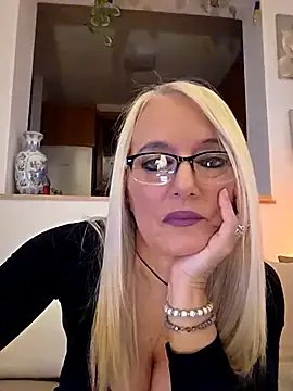 kikkastar on StripChat