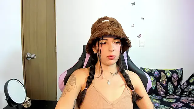 kimberlysweet7 — suck my feet with a lot of saliva