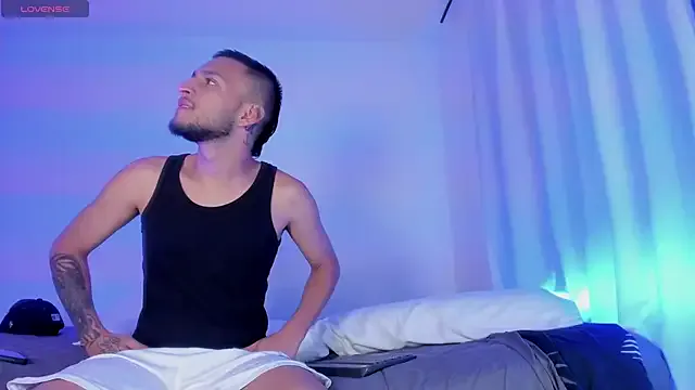 Kings_Ultimate on StripChat