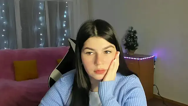 KisaModel on StripChat