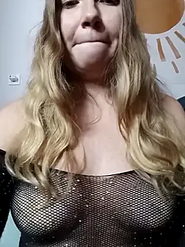 KisaVixen on StripChat