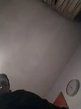 Knuffelstaaff123 on StripChat