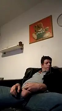 Knuffelstaaff123 on StripChat