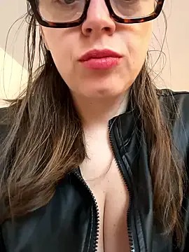 ladywithbigass on StripChat