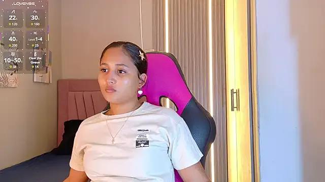 Laly_Cherry_ on StripChat 