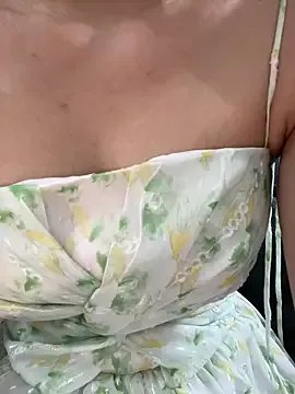 Lami_Mi on StripChat