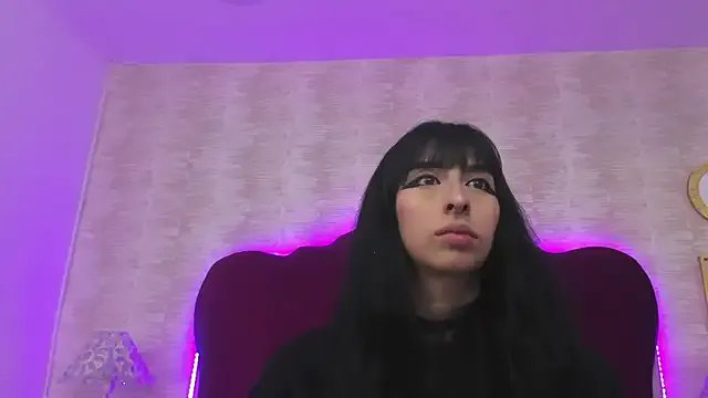 LaylaaDoll on StripChat 