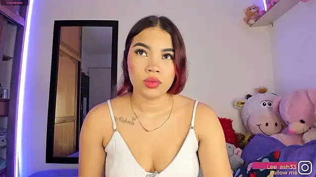 Lee_Ash on StripChat