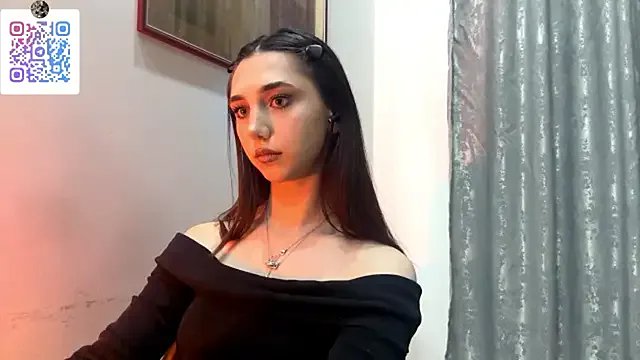 LinaMour on StripChat