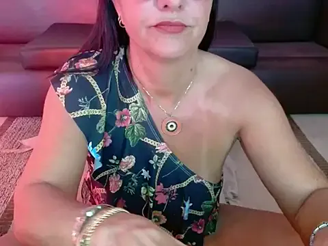 Lindagoddess75 on StripChat