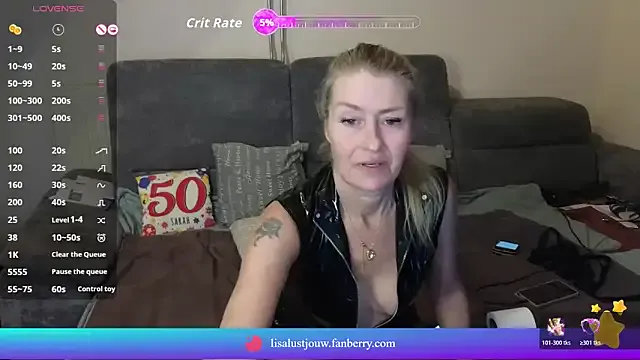 lisalustjouw — helemaal naakt