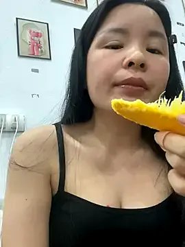 Listen-ly on StripChat 