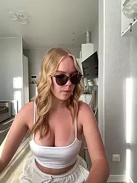 Little_Forest_ELF on StripChat 