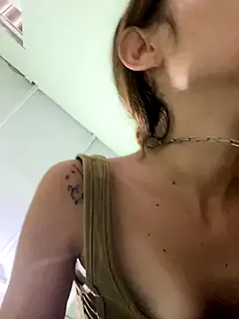 loirinhaaa on StripChat