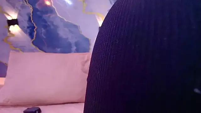 lorrayne_ on StripChat 