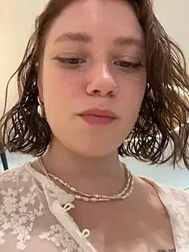 lucy-joy on StripChat