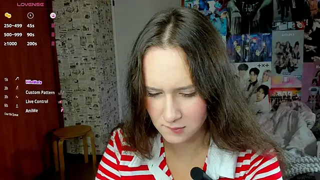 LucyRose3 on StripChat