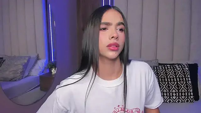 LucySalvatore_ — Private on StripChat