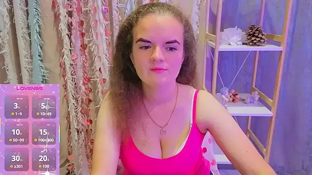 Luisa_Rosee on StripChat