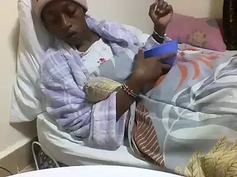 LunaPetal on StripChat