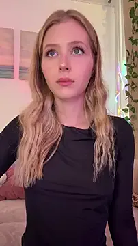 LunaRase on StripChat