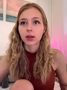 LunaRase on StripChat