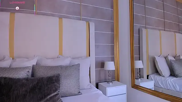 lyrabellini on StripChat