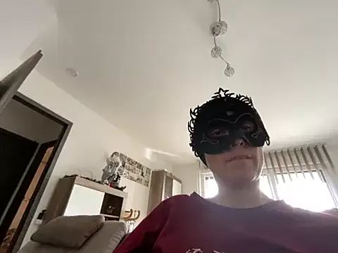 Marilou1983 on StripChat