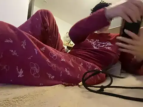 Marilou1983 on StripChat