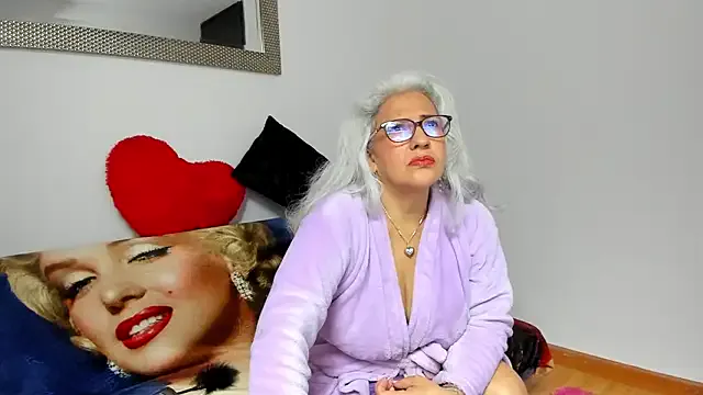 marilyn70 — ride my dildo