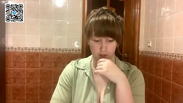 MaroonMoon_ on StripChat