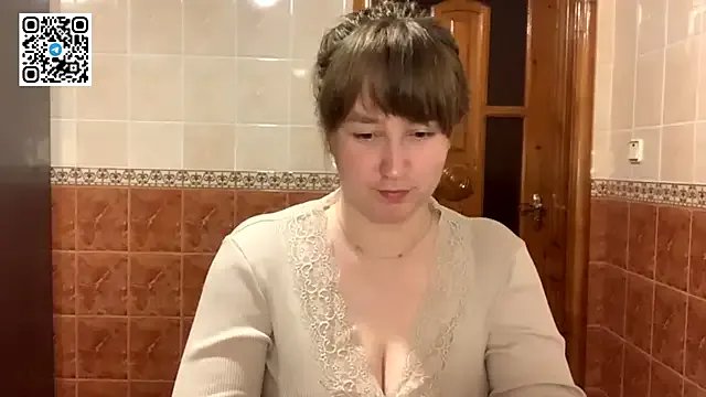 MaroonMoon_ on StripChat